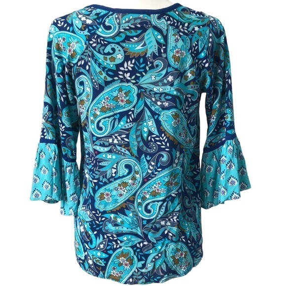 Vera Bradley Blue Daisy Paisley Flutter Sleeve V Neck Pullover Size S NWT - Picture 2 of 9